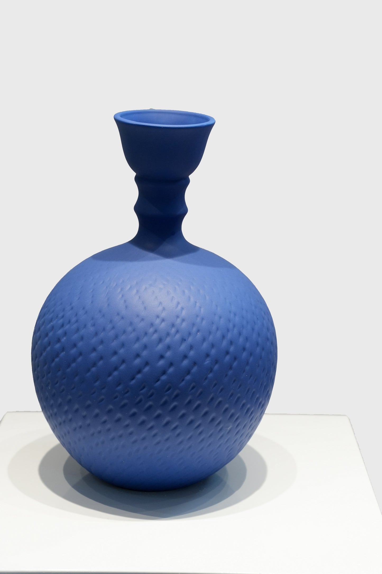 Twist Flower Vessel - Davinci Flower