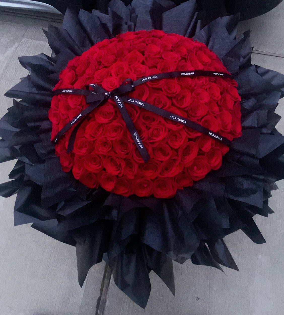 99 Roses Bouquet - Davinci Flower