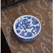CY Blue and White Cloud-piercing Dragon Yuanrong Lid Holder - Davinci Flower
