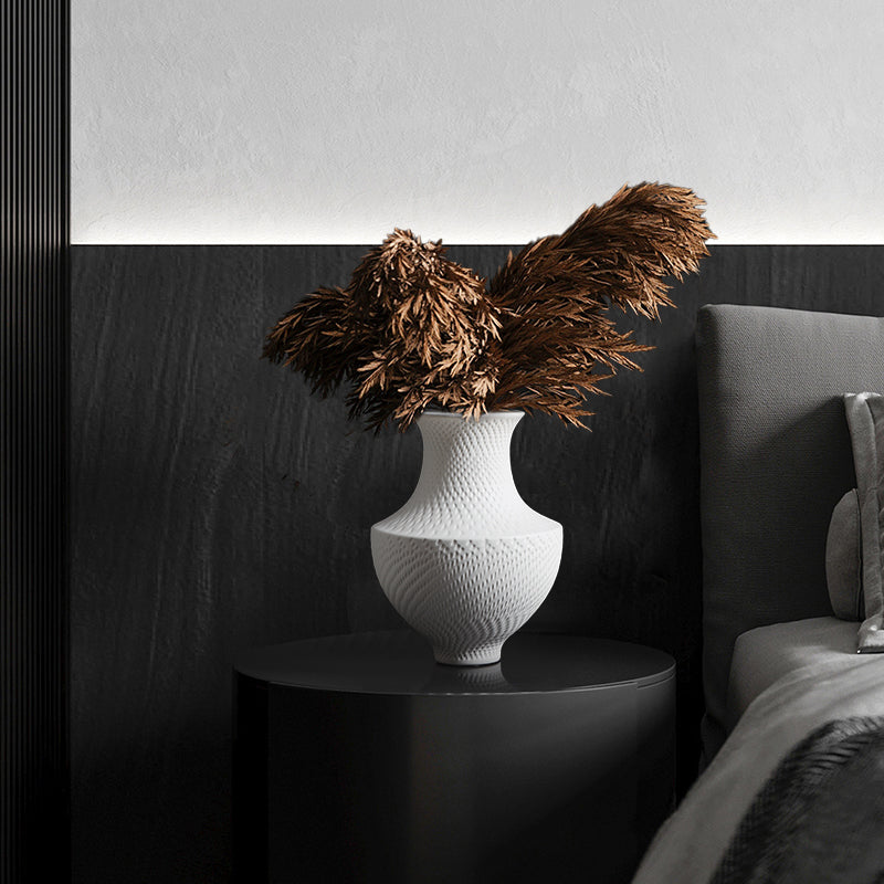 Artistic Textured Vases – A Harmony of Form and Elegance