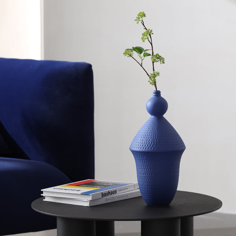 Artistic Textured Vases – A Harmony of Form and Elegance
