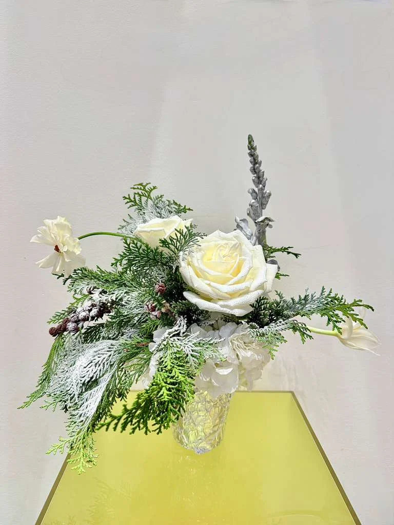 Holiday table flower centerpiece subscription