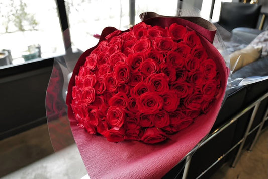 Single-Color Red / Pink / White Rose Bouquet