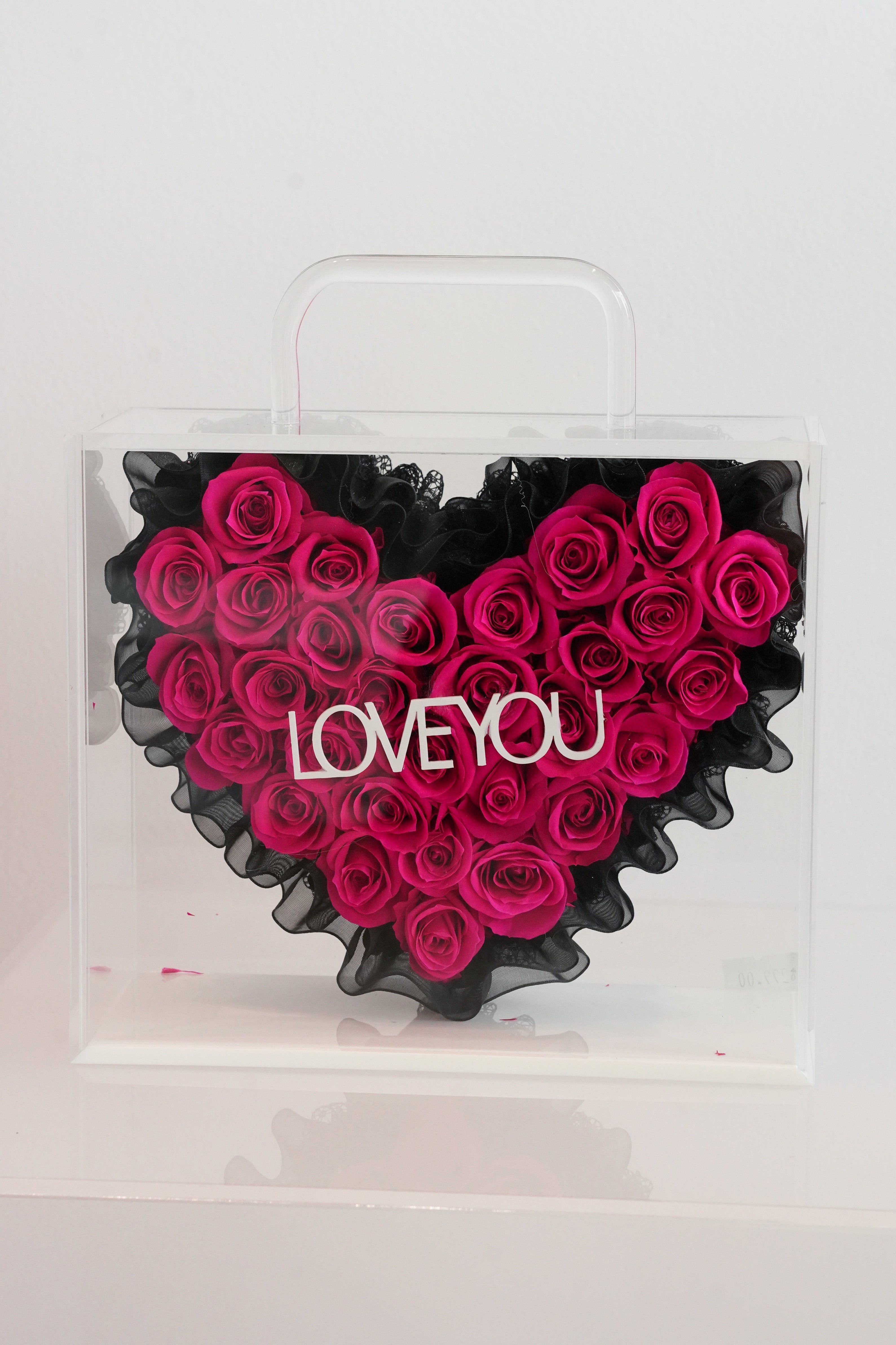 V Shape Roses Hear shaped Roses (Large Basket Rose) – Davinci Flower
