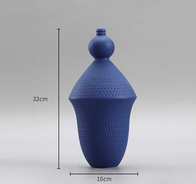 Artistic Textured Vases – A Harmony of Form and Elegance