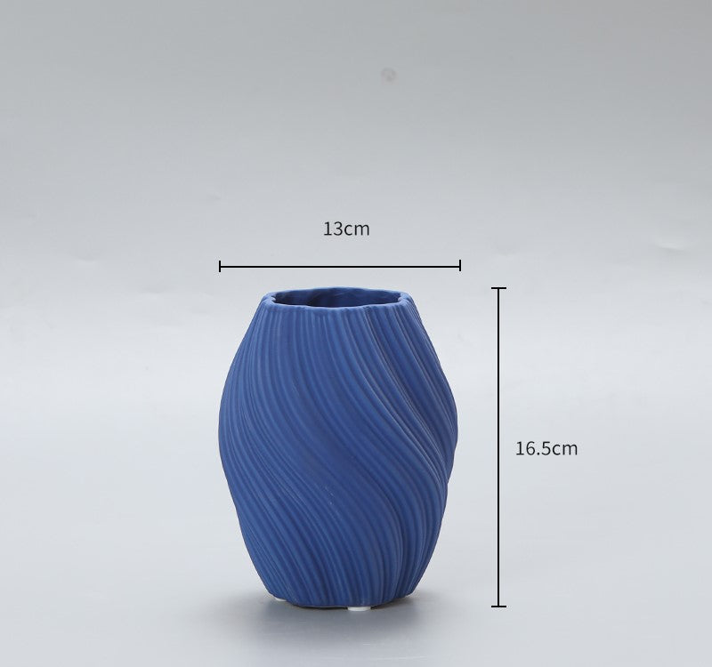 Artistic Textured Vases – A Harmony of Form and Elegance